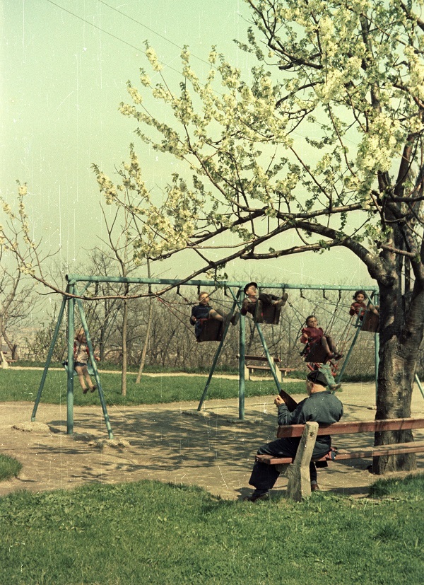 Bauer Sándor: Játszótér (1959) - Fortepan, CC BY-SA