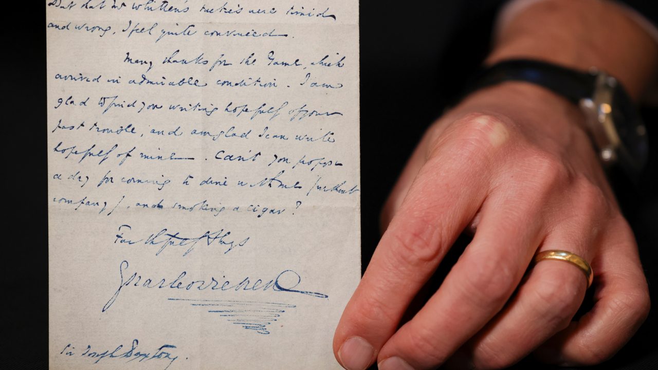 Dickens levelére lehet licitálni