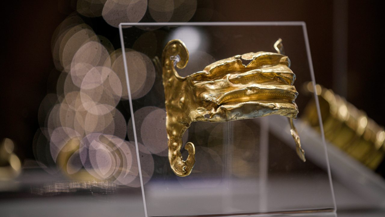 3500 éves arany karpánt a Hónap Kincse