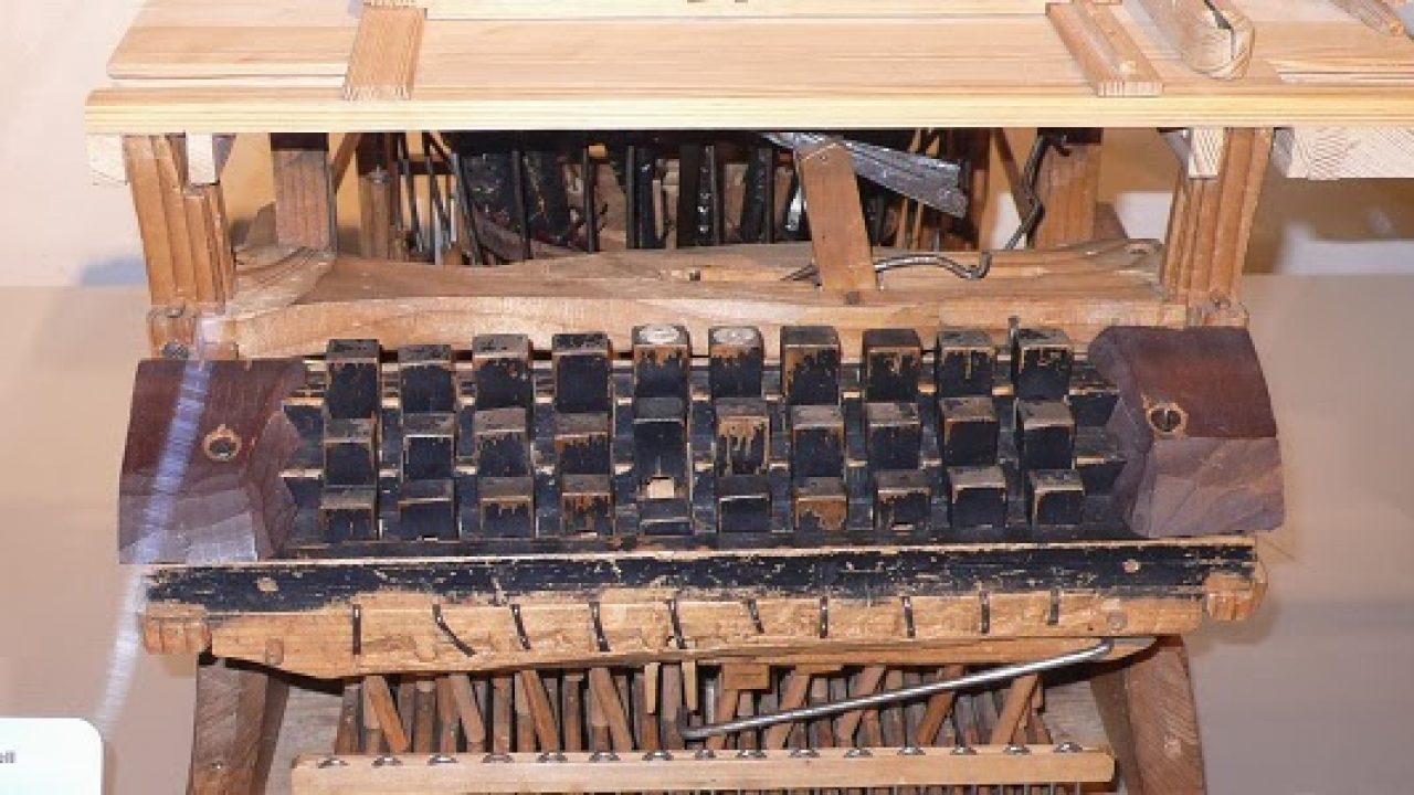 Fából faragták az első írógépet